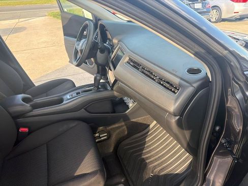Used 2016 Honda HR-V EX image 24