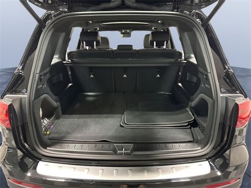 Used 2025 Mercedes-Benz GLB 35 AMG 4MATIC image 11