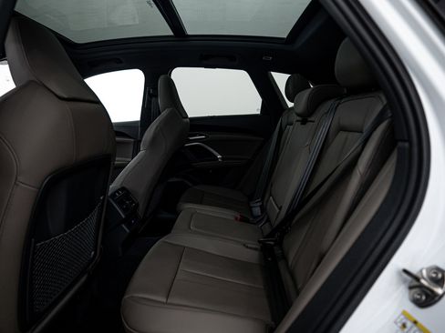 New 2025 Audi Q5 Premium Plus image 14
