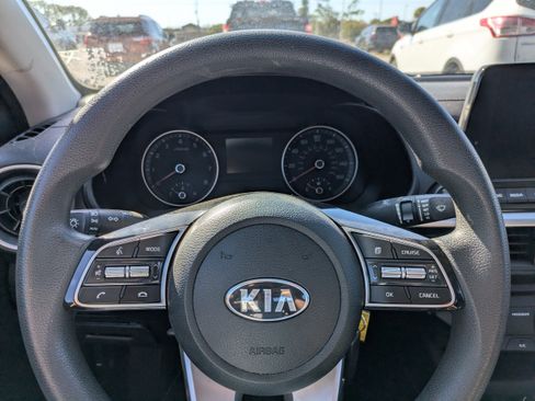 Used 2021 Kia Forte LXS image 24