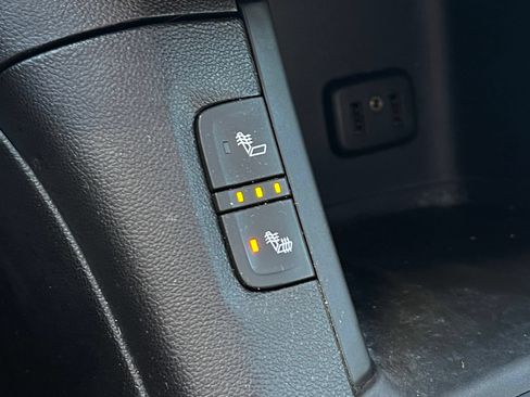 Used 2019 GMC Acadia SLT FWD image 14