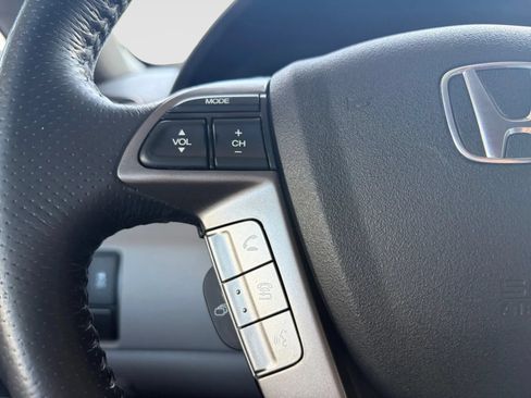 Used 2016 Honda Odyssey Touring Elite image 32