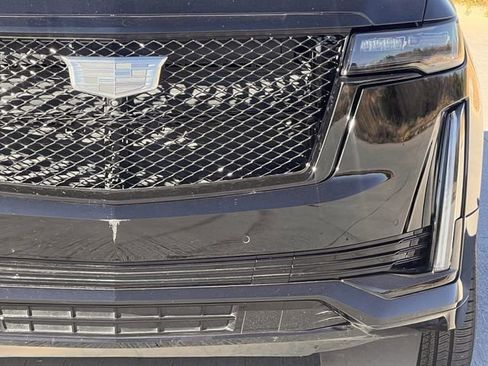 Certified 2023 Cadillac Escalade ESV Sport Platinum image 9