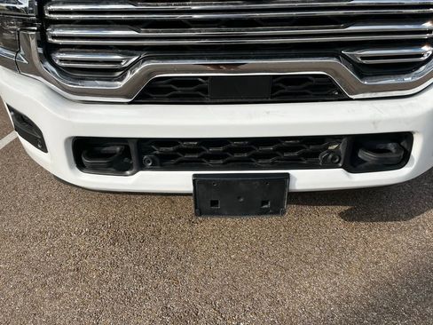 Used 2025 RAM 2500 Laramie AWD/4WD image 13