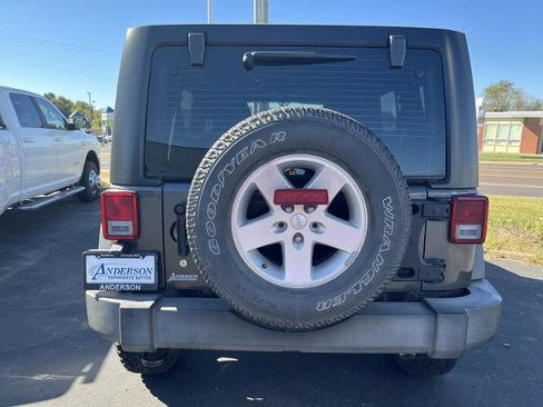 Used 2017 Jeep Wrangler Unlimited Sport w/ Connectivity Group image 6