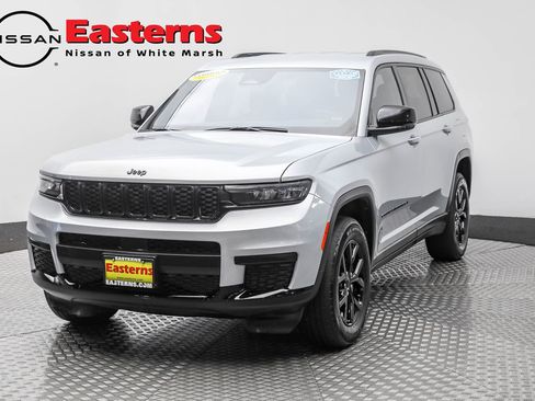 Used 2024 Jeep Grand Cherokee L Laredo image 1