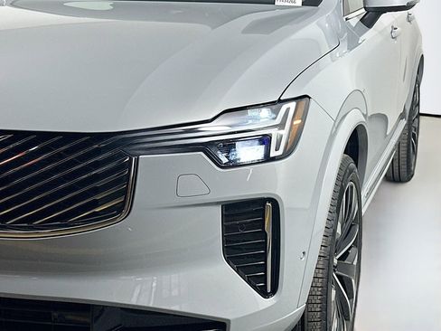 New 2026 Volvo XC90 B6 Plus w/ Protection Package Premier image 8