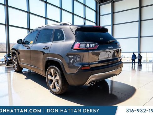 Used 2019 Jeep Cherokee Limited w/ Luxury Group FWD image 26