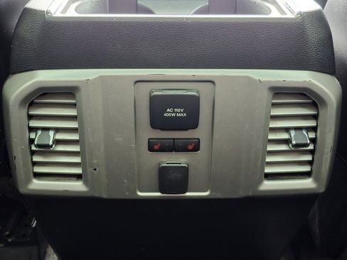 Used 2015 Ford F150 Lariat w/ Equipment Group 502A Luxury image 34