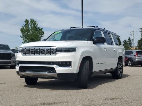 Used 2024 Jeep Grand Wagoneer L Series III AWD/4WD image 4