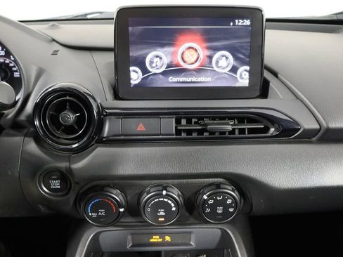 Used 2020 MAZDA MX-5 Miata Sport image 17