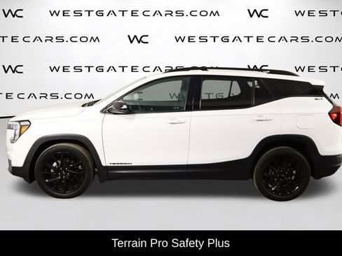 Used 2023 GMC Terrain SLT w/ Elevation Edition FWD image 5