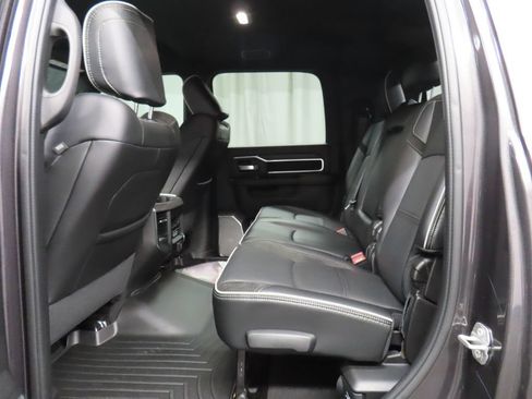 Used 2026 RAM 2500 Laramie AWD/4WD image 17