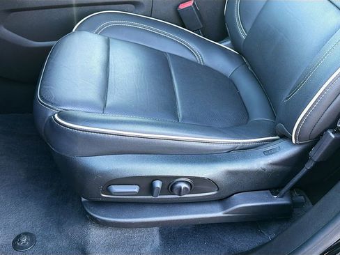 Used 2023 Chevrolet Traverse Premier w/ Redline Edition image 20