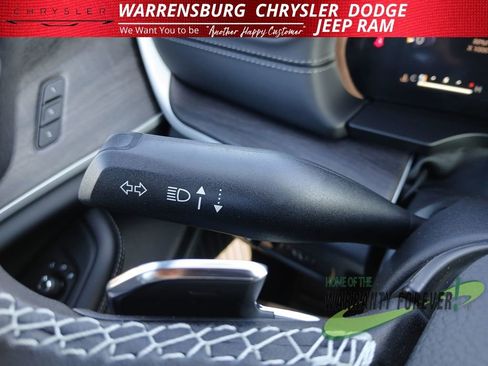 New 2025 Jeep Grand Cherokee L Limited w/ Luxury Tech Group II image 19