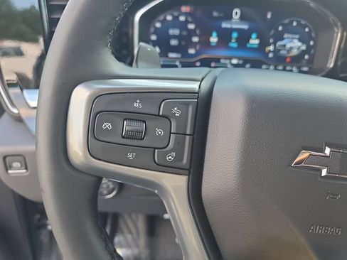Used 2025 Chevrolet Silverado 1500 LT Trail Boss w/ Convenience Package II AWD/4WD image 18
