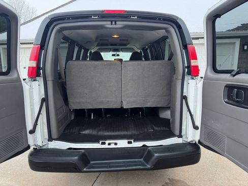 Used 2015 Chevrolet Express 2500 LS image 26