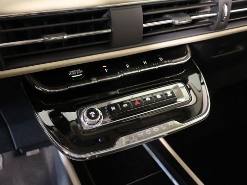 New 2026 Lincoln Corsair Premiere FWD image 9