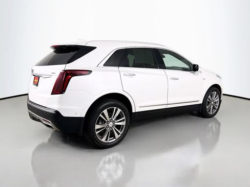 Used 2022 Cadillac XT5 Premium Luxury w/ Technology Package AWD/4WD image 8