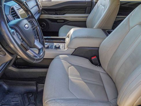 Used 2019 Ford Expedition Max Platinum image 10