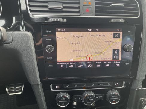 Used 2019 Volkswagen Golf 4-Door FWD image 28