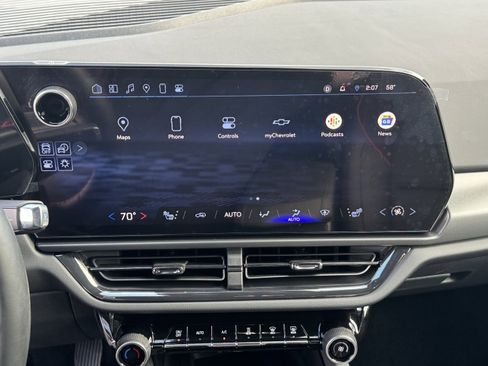 Used 2025 Chevrolet Equinox EV RS image 24