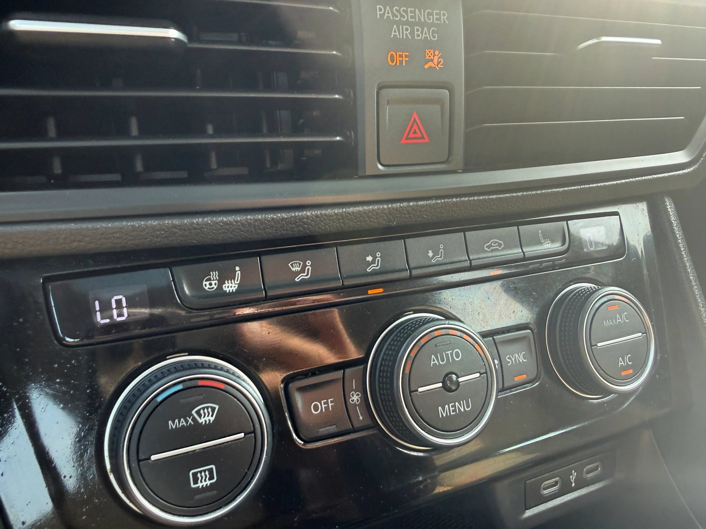 Used 2021 Volkswagen Jetta SEL FWD image 19