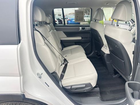 Used 2025 Hyundai Santa Fe SEL image 27