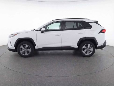 Used 2025 Toyota RAV4 XLE image 6