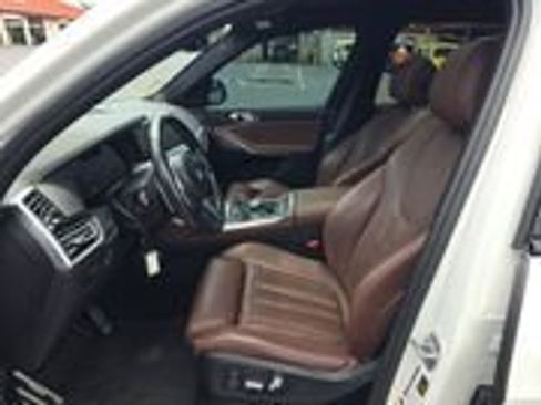 Used 2021 BMW X5 xDrive40i w/ M Sport Package AWD/4WD image 3