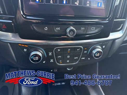 Used 2023 Chevrolet Traverse High Country AWD/4WD image 21