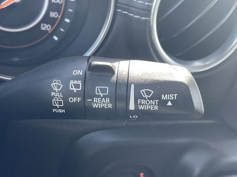Used 2021 Jeep Wrangler Unlimited Sahara w/ Uconnect 4C Nav & Sound Group AWD/4WD image 17
