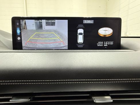 Used 2024 Genesis GV80 2.5T image 18