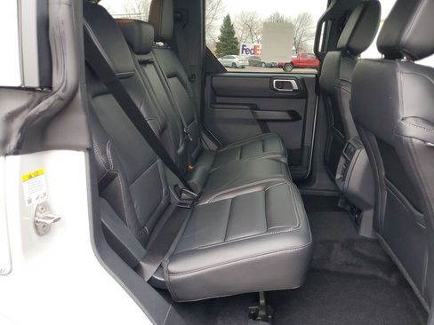 New 2026 Ford Bronco Outer Banks image 32