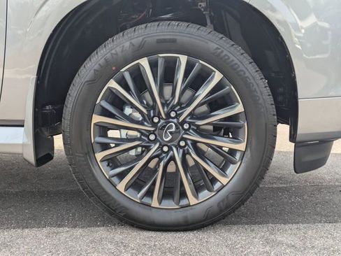 New 2026 INFINITI QX80 Autograph w/ Premium Cargo Package image 10