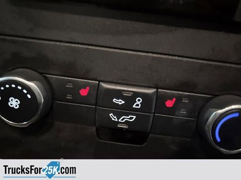 Used 2015 Lincoln Navigator 4WD image 35