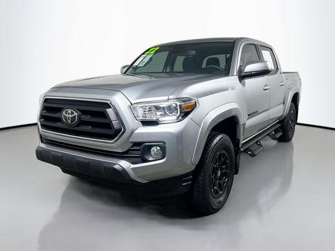 Used 2022 Toyota Tacoma SR5 w/ Technology Package RWD image 9