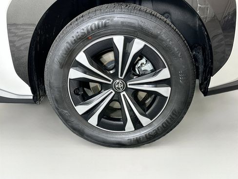 Used 2024 Toyota bZ4X XLE w/ Weather Package image 11