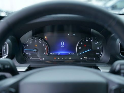 Used 2020 Ford Explorer XLT w/ Equipment Group 202A image 14