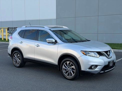 Used 2016 Nissan Rogue SL w/ SL Premium Package image 3