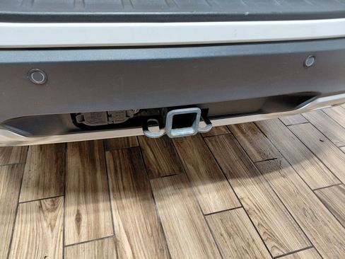 Certified 2020 Ford Explorer XLT w/ Equipment Group 202A image 15