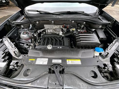 Certified 2023 Volkswagen Atlas Cross Sport SE w/ Panoramic Sunroof Package image 30