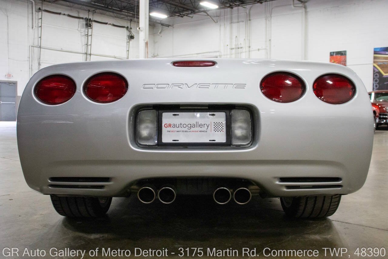 Used 2002 Chevrolet Corvette Convertible w/ Preferred Equipment Group2 RWD image 7