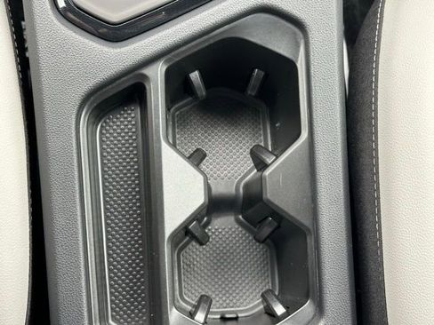 Used 2025 Volkswagen Taos SE image 23