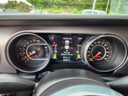Used 2020 Jeep Gladiator Sport w/ Quick Order Package 24S AWD/4WD image 9