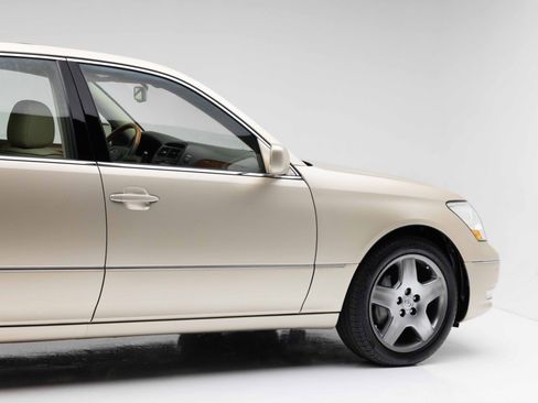 Used 2005 Lexus LS 430 RWD image 31
