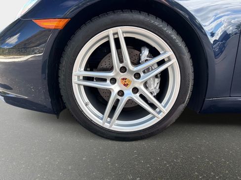 Used 2017 Porsche 911 Carrera 4 AWD/4WD image 13