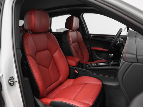 Certified 2026 Porsche Macan AWD/4WD image 22