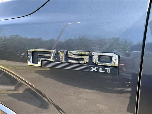 Used 2017 Ford F150 XLT w/ Equipment Group 302A Luxury image 10