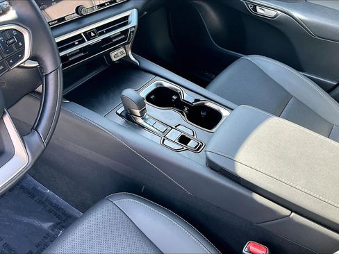 Used 2025 Lexus RX 350 Premium w/ Accessory Package (K3) FWD image 31